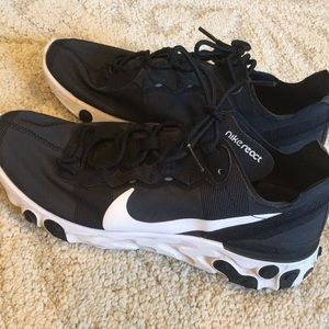 Nike React